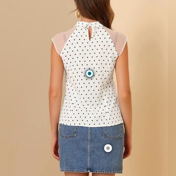 Women's Junior SHEIN black heart print collar top with mesh sholuder sleeves - Picture 3 of 11